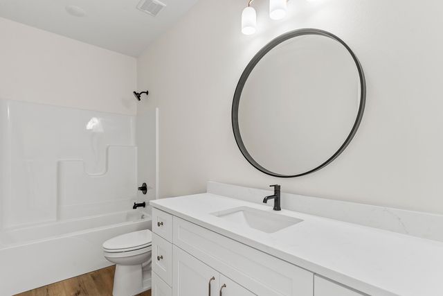 5946 S Hearthstone Court, Springfield, MO 65810