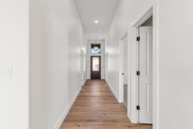 5946 S Hearthstone Court, Springfield, MO 65810