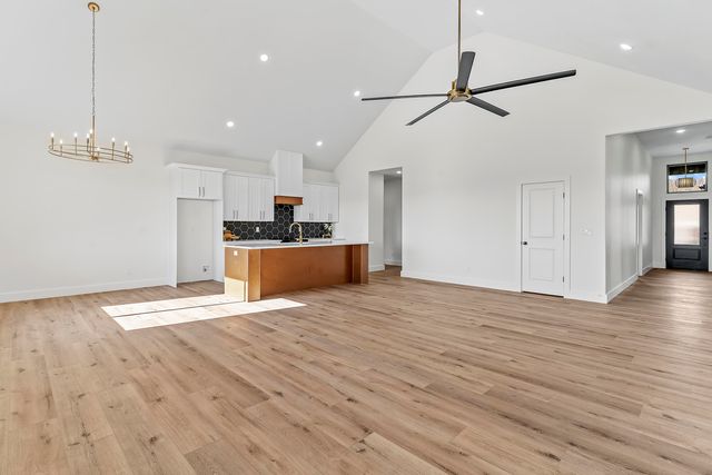 5946 S Hearthstone Court, Springfield, MO 65810