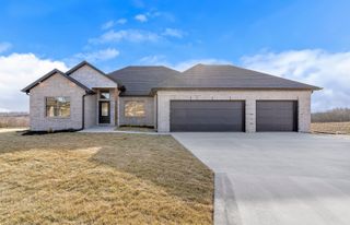 5946 S Hearthstone Court, Springfield, MO 65810