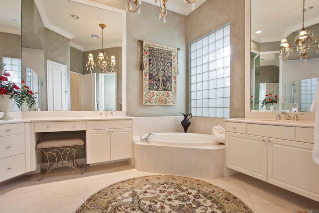 206 Porto Vecchio Way, Palm Beach Gardens, FL 33418