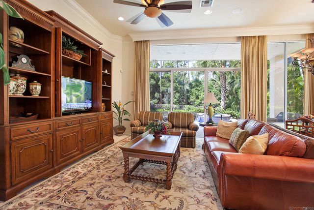 206 Porto Vecchio Way, Palm Beach Gardens, FL 33418