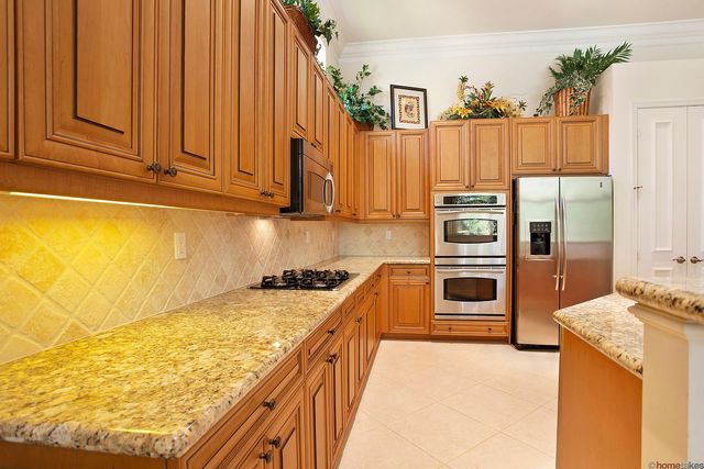 206 Porto Vecchio Way, Palm Beach Gardens, FL 33418