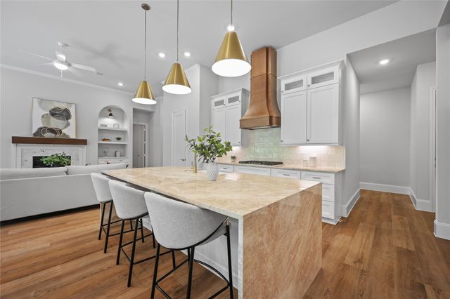 161 Pine Branch Drive, Montgomery, TX 77356