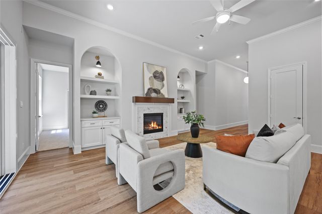 161 Pine Branch Drive, Montgomery, TX 77356