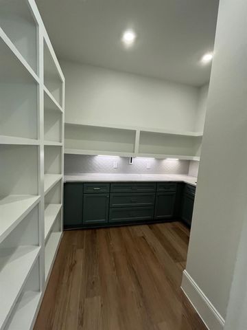 161 Pine Branch Drive, Montgomery, TX 77356