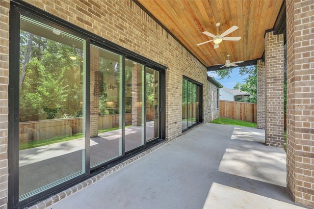 161 Pine Branch Drive, Montgomery, TX 77356