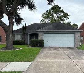 1703 Plumwood Drive, Houston, TX 77014
