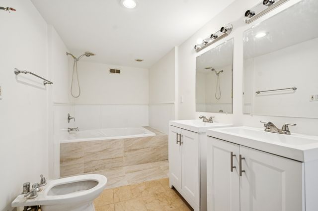 2336 W Taylor Street 1, Chicago, IL 60612