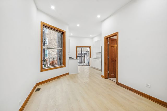 2336 W Taylor Street 1, Chicago, IL 60612