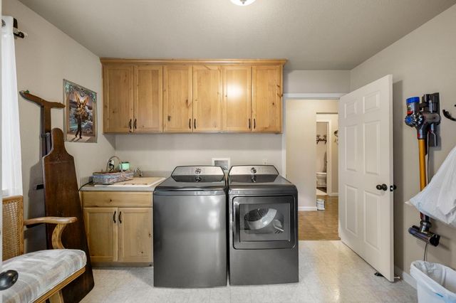 758 Yuroc, Dorrington, CA 95223