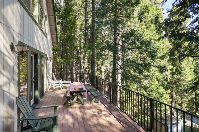 758 Yuroc, Dorrington, CA 95223