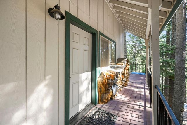 758 Yuroc, Dorrington, CA 95223