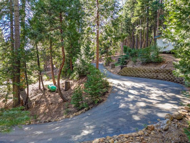 758 Yuroc, Dorrington, CA 95223