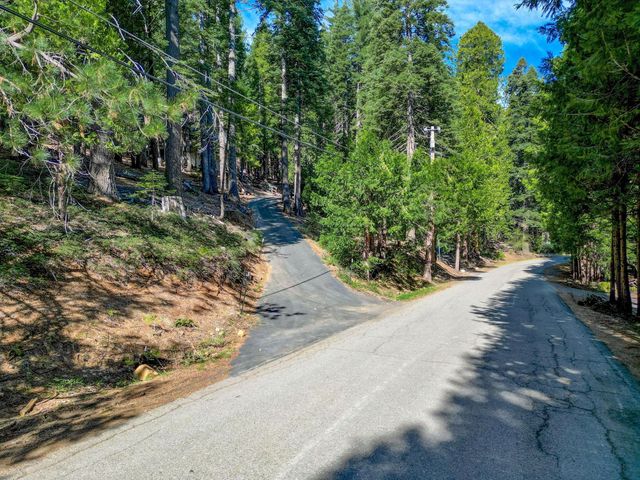 758 Yuroc, Dorrington, CA 95223