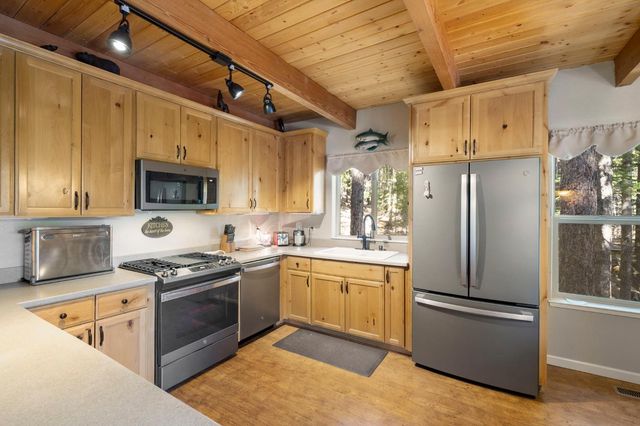 758 Yuroc, Dorrington, CA 95223