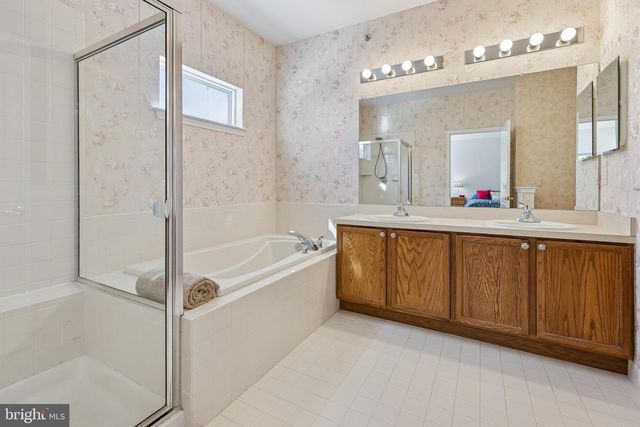 17 PINFLOWER LN, Princeton Junction, NJ 08550