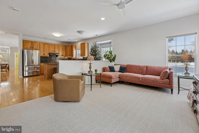 17 PINFLOWER LN, Princeton Junction, NJ 08550