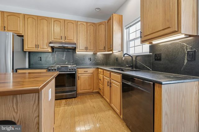 17 PINFLOWER LN, Princeton Junction, NJ 08550