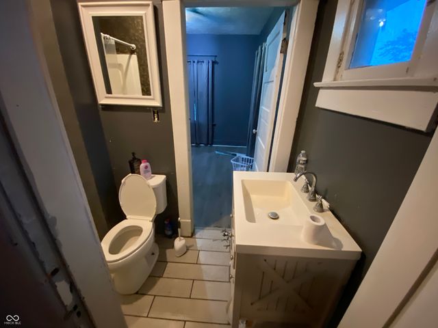 2004 N Dexter Street, Indianapolis, IN 46202