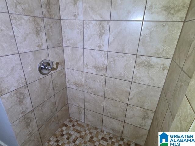 870 7TH PLACE W, Birmingham, AL 35204
