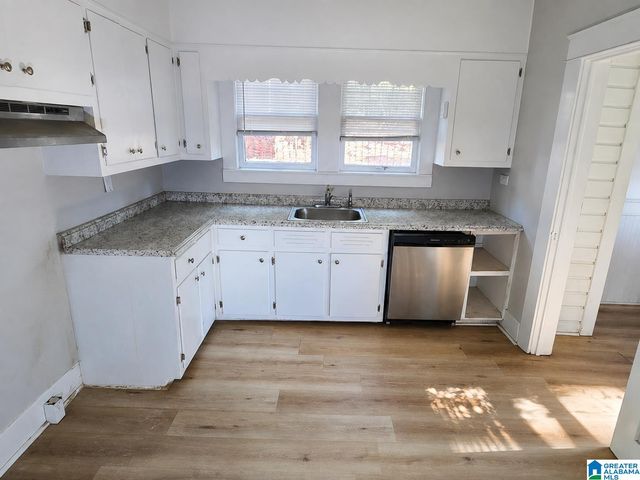 870 7TH PLACE W, Birmingham, AL 35204
