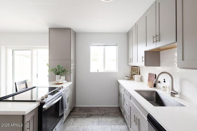 7414 E MORELAND Street, Scottsdale, AZ 85257