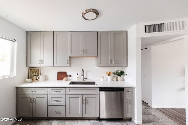 7414 E MORELAND Street, Scottsdale, AZ 85257