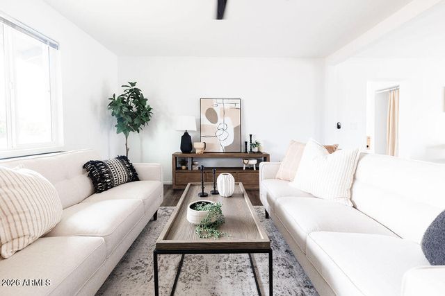 7414 E MORELAND Street, Scottsdale, AZ 85257