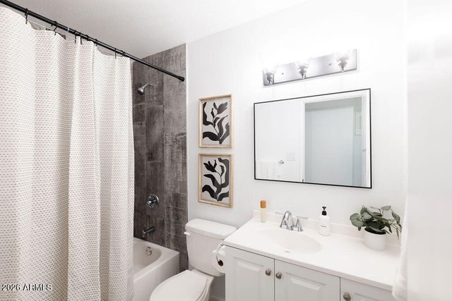 7414 E MORELAND Street, Scottsdale, AZ 85257