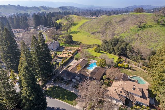 2115 Canyon Oak Ln, Danville, CA 94506