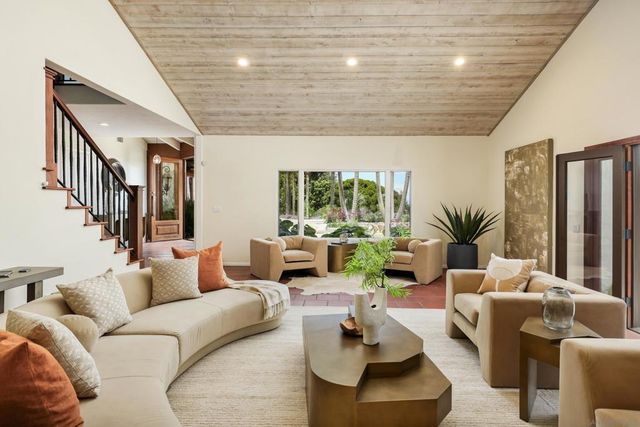 2065 Soledad Avenue, La Jolla, CA 92037