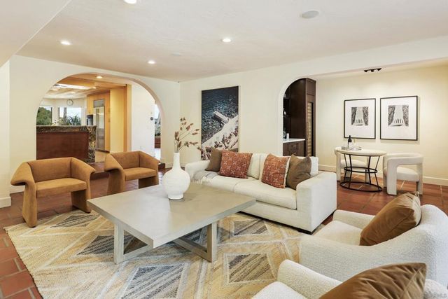 2065 Soledad Avenue, La Jolla, CA 92037