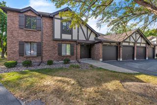 8255 Holly Court 25B, Palos Hills, IL 60465