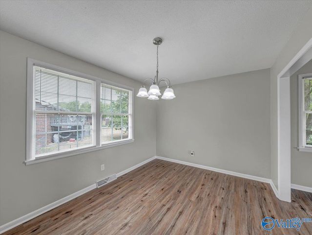 7700 Carlton Drive SW, Huntsville, AL 35802