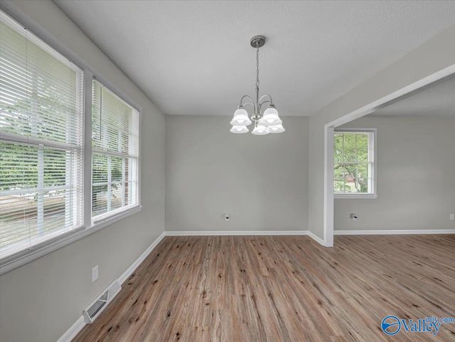 7700 Carlton Drive SW, Huntsville, AL 35802