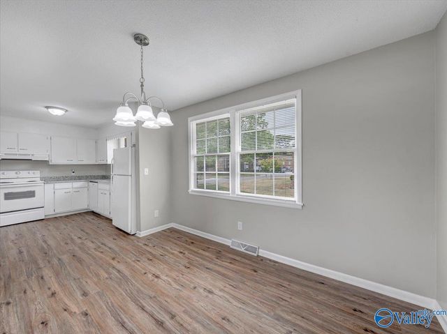 7700 Carlton Drive SW, Huntsville, AL 35802