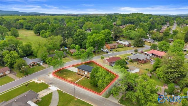 7700 Carlton Drive SW, Huntsville, AL 35802