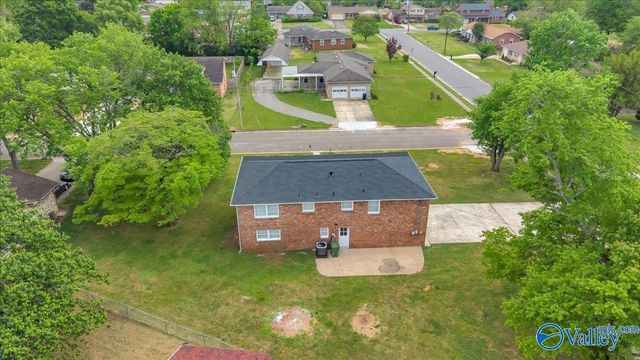 7700 Carlton Drive SW, Huntsville, AL 35802