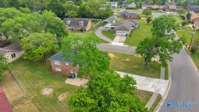 7700 Carlton Drive SW, Huntsville, AL 35802