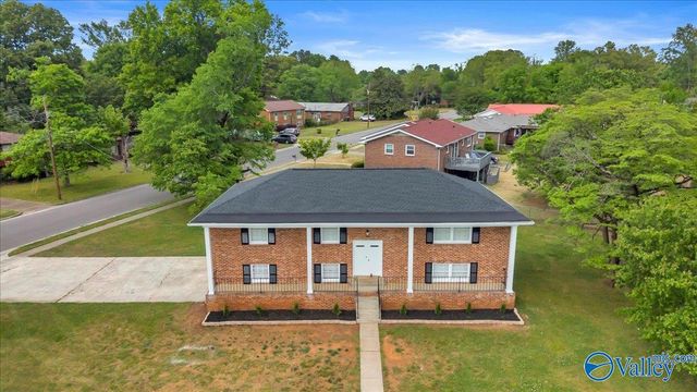 7700 Carlton Drive SW, Huntsville, AL 35802