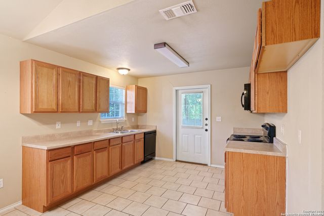 280 Rosalie Dr, New Braunfels, TX 78130