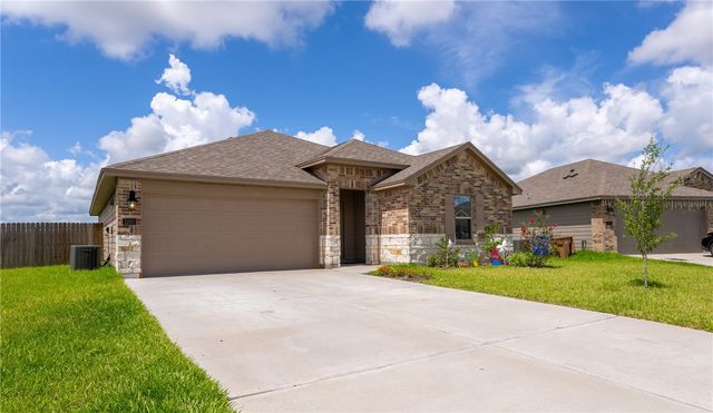 1293 Carnaby St, Corpus Christi, TX 78415