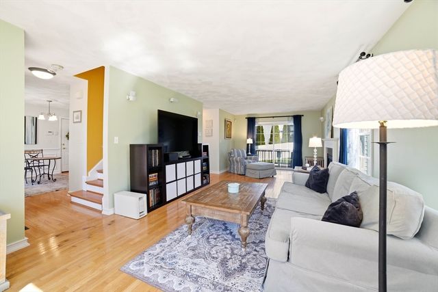 14 Wood Ln, Lawrence, MA 01843