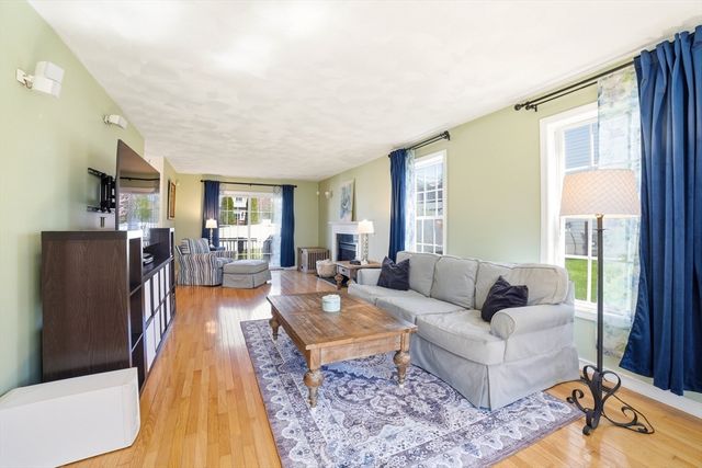 14 Wood Ln, Lawrence, MA 01843