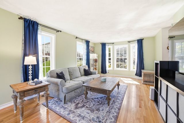 14 Wood Ln, Lawrence, MA 01843