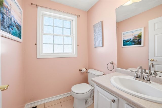 14 Wood Ln, Lawrence, MA 01843