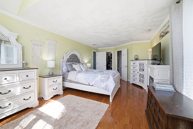 14 Wood Ln, Lawrence, MA 01843