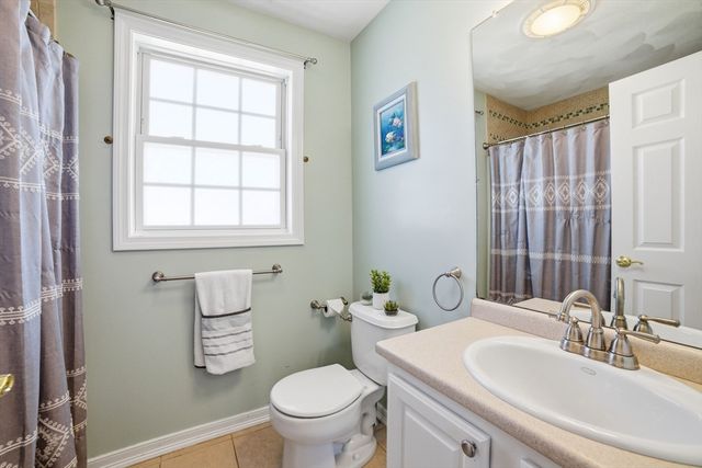 14 Wood Ln, Lawrence, MA 01843