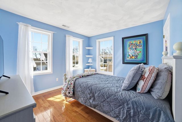 14 Wood Ln, Lawrence, MA 01843